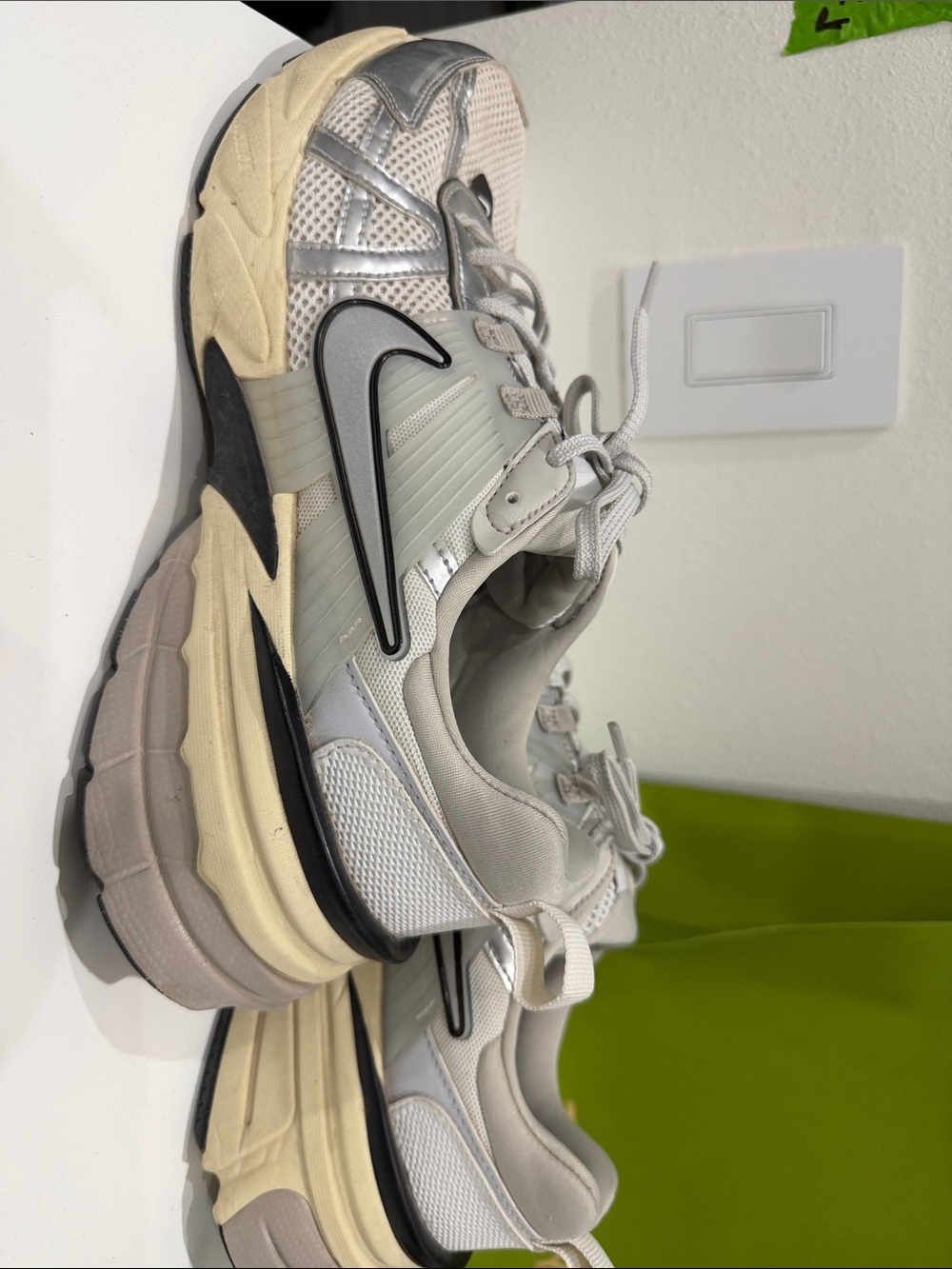 Nike V2K RUN - Picture 4 of 6